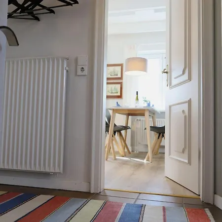 Am Friedrichshain Mit Wlan Und Parkplatz Fuer 4 Personen, Westerland, Haderslebener Strasse 18b * 베스터란트
