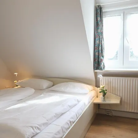 Am Friedrichshain Mit Wlan Und Parkplatz Fuer 4 Personen, Westerland, Haderslebener Strasse 18b 아파트 *